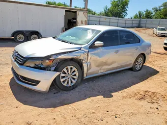 2015 Volkswagen Passat 1VWAT7A3XFC066623