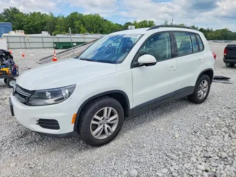 2016 Volkswagen Tiguan WVGAV7AX1GW523766