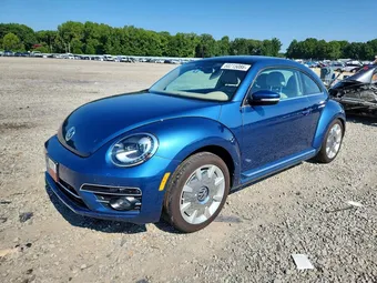 2019 Volkswagen Beetle 3VWJD7AT2KM717653