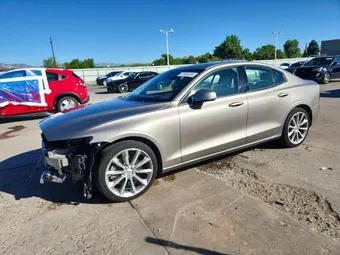 2021 Volvo S60 7JRA22TK7MG081987