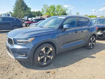 2022 Volvo XC40 YV4162UK0N2739145