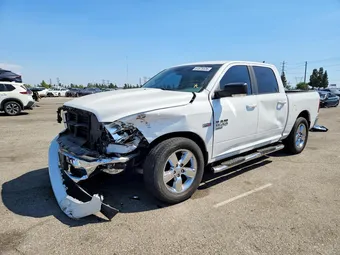 2019 Ram 1500 1C6RR6LT1KS592478