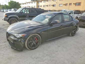 2017 Alfa Romeo ZARFAECN9H7539933