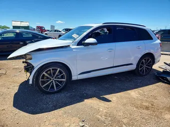 2020 Audi Q7 WA1LXAF71LD004536