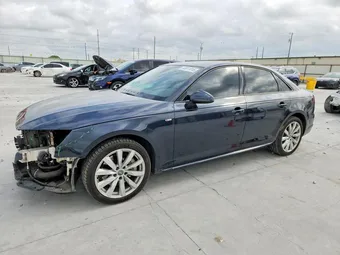2018 Audi A4 WAUDNAF42JA055108