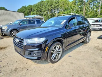 2017 Audi Q7 WA1VAAF78HD052763