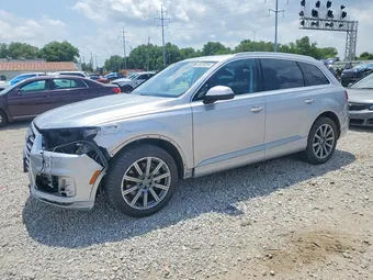 2018 Audi Q7 WA1LAAF74JD044995