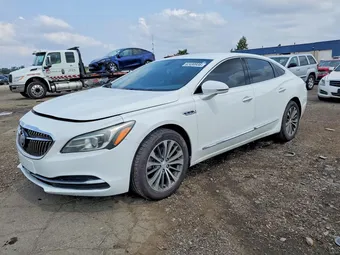 2018 Buick LaCrosse 1G4ZP5SS4JU107637