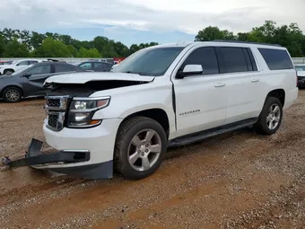 2018 Chevrolet Suburban 1GNSCHKC6JR184581