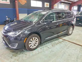 2017 Chrysler Pacifica 2C4RC1BG8HR583692 Lot 63364766