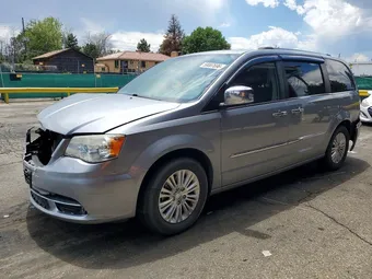 2015 Chrysler Town & Country 2C4RC1GG8FR597260