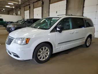 2015 Chrysler Town & Country 2C4RC1BG3FR534333