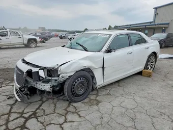 2019 Chrysler 300 2C3CCAEG7KH722584
