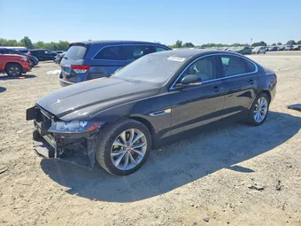 2017 Jaguar XF SAJBD4BN1HCY33430