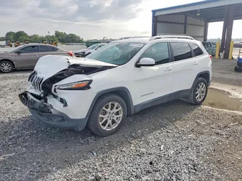 2018 Jeep Cherokee 1C4PJLLB4JD520156