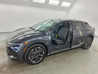 2025 Kia EV6 5XYC34JA0SG011063