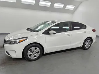 2017 Kia Forte 3KPFK4A7XHE121032