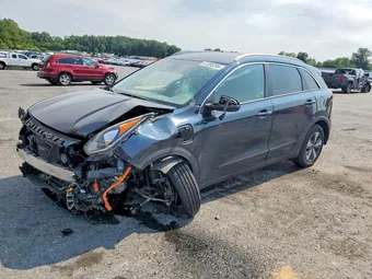 2018 Kia Niro KNDCM3LD5J5136274