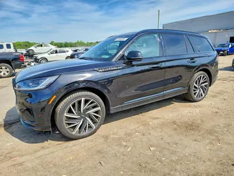 2025 Lincoln Aviator 5LM5J9XC2SGL11147