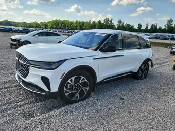 2025 Lincoln Nautilus 5LMPJ8J40SJ906456
