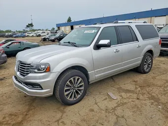 2017 Lincoln Navigator 5LMJJ3JT8HEL13428