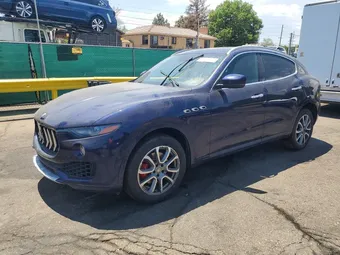 2017 Maserati Levante ZN661XUL2HX231231