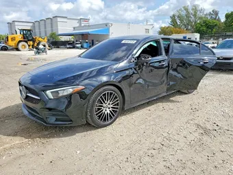 2022 Mercedes-Benz A-Class W1K3G4EB9NJ339972