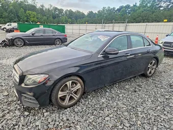 2018 Mercedes-Benz E-Class WDDZF4JB2JA375967