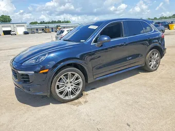 2016 Porsche Cayenne WP1AB2A22GLA94268