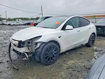 2023 Tesla Model Y 7SAYGDEE6PA184978