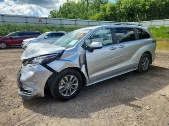 2023 Toyota Sienna 5TDYSKFCXPS106697