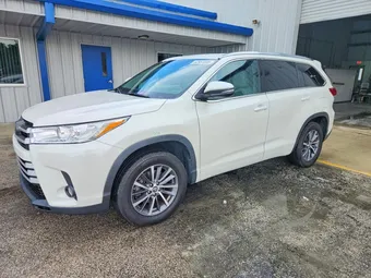 2018 Toyota Highlander 5TDKZRFH1JS546451