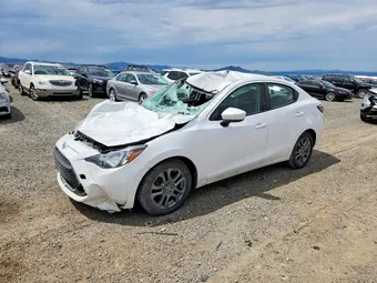 2019 Toyota Yaris 3MYDLBYV2KY518822