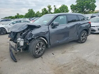 2021 Toyota Highlander 5TDGZRAH1MS037073