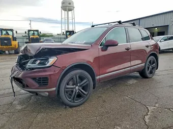 2017 Volkswagen Touareg WVGRF7BP9HD000748