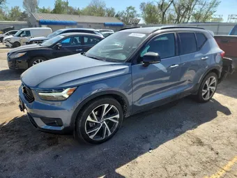 2020 Volvo XC40 YV4162UM5L2183882
