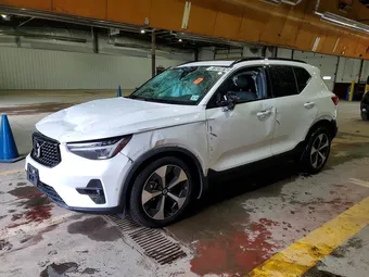 2026 Volvo XC40 YV4L12UC6T2735551