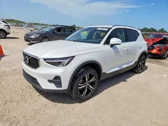 2025 Volvo XC40 YV4L12UJ5S2544331