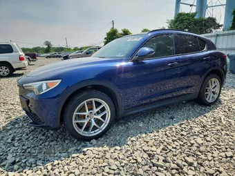 2018 Alfa Romeo ZASFAKNN1J7B66924