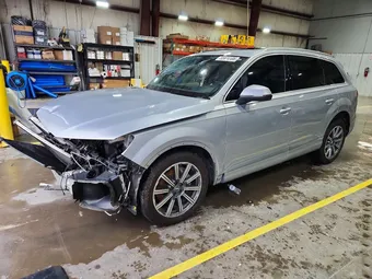 2018 Audi Q7 WA1VAAF72JD040663
