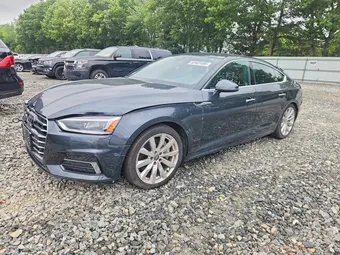 2018 Audi A5 WAUBNCF54JA011025