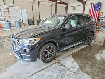 2016 BMW X1 WBXHT3C31GP884701