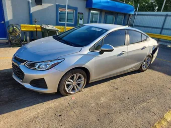 2019 Chevrolet Cruze 1G1BC5SM6K7152140