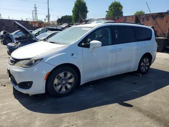 2018 Chrysler Pacifica Hybrid 2C4RC1N77JR358617