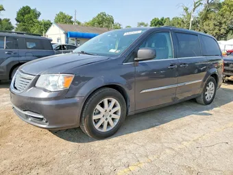 2016 Chrysler Town & Country 2C4RC1BG8GR165728