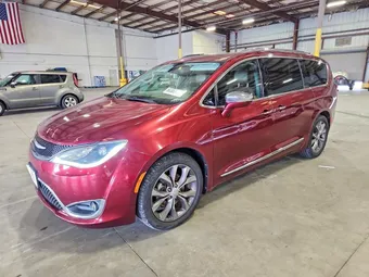 2018 Chrysler Pacifica 2C4RC1GG4JR186706