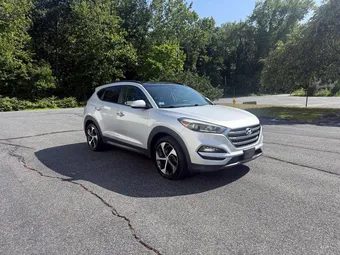 2016 Hyundai Tucson KM8J3CA27GU024601