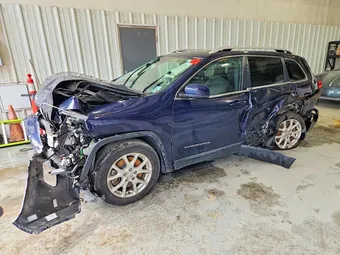 2016 Jeep Cherokee 1C4PJLCB1GW352070