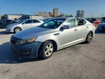 2015 Kia Optima 5XXGM4A72FG354051