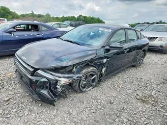 2025 Kia K4 3KPFT4DE1SE111083